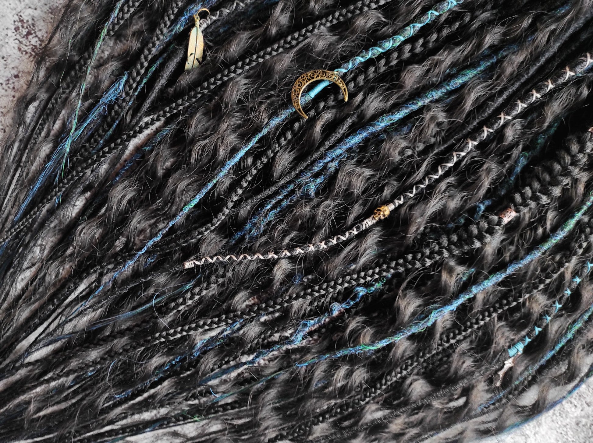 Black and Dark Green Synthetic Dreads with Curls
